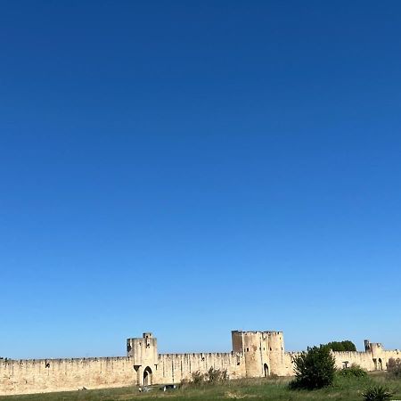 Hotel Le Medieval Aigues-Mortes Buitenkant foto